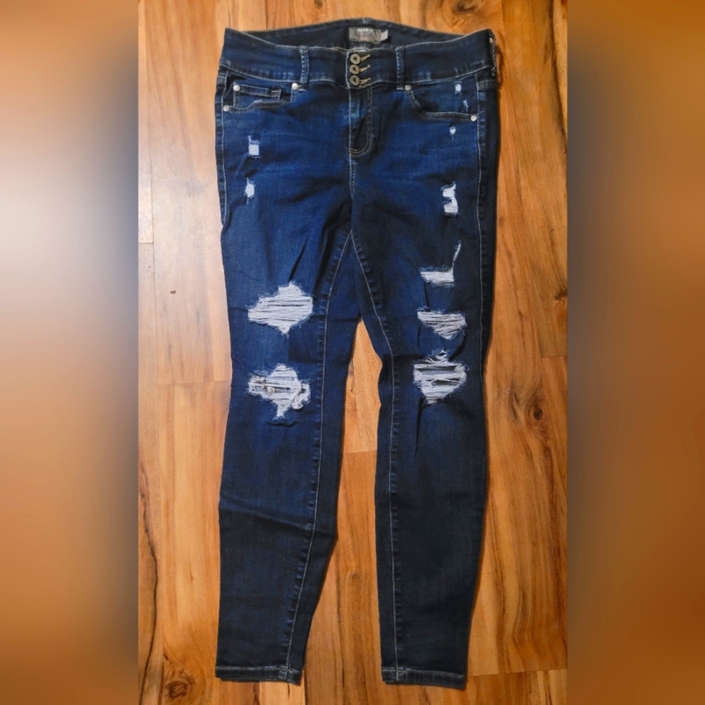 Torrid Women's Distressed Blue Skinny Jeans Size 12